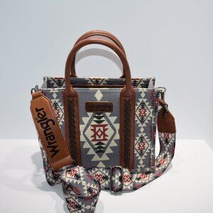Wrangler Crossbody Purse in excellent condition
